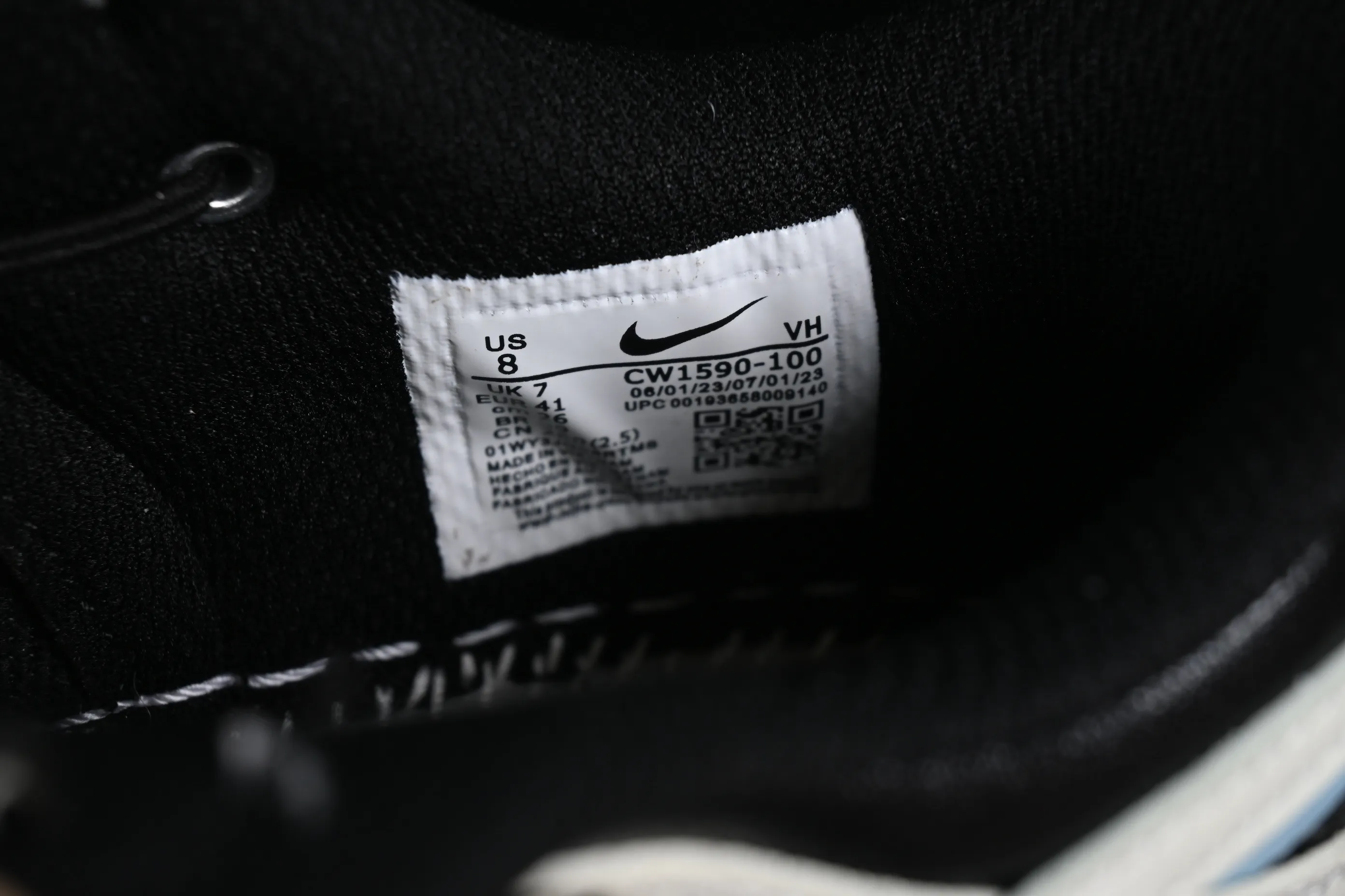 All Categories Nk SB Dunk Series Nk SB Dunk Low Low-top sneakers Customized large box Nk Dunk Low Panda Prank-Reverse Love SB strap low-top casual sneakers CW1590-100